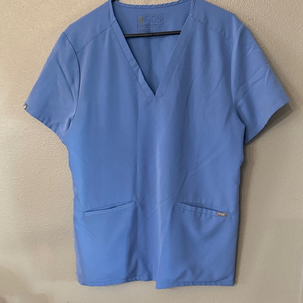 FIGS Womens Scrub top. Sky blue. Size XL. Excellent condition